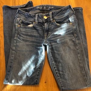 American Eagle AEO Kickboot size 2 short Jeans EUC